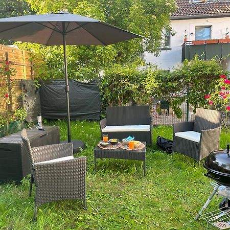 Cozy Apartment With Garden In Gelsenkirchen Exteriör bild