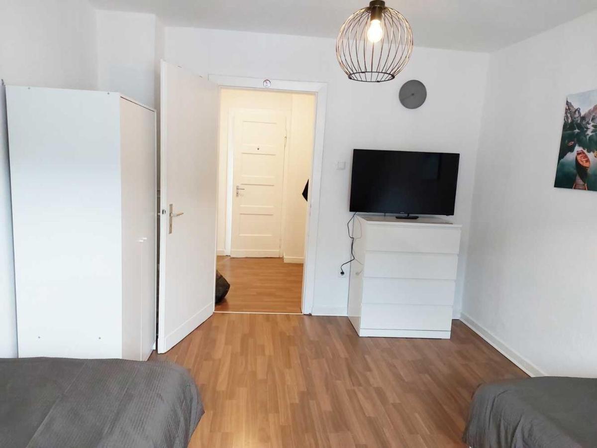 Cozy Apartment With Garden In Gelsenkirchen Exteriör bild
