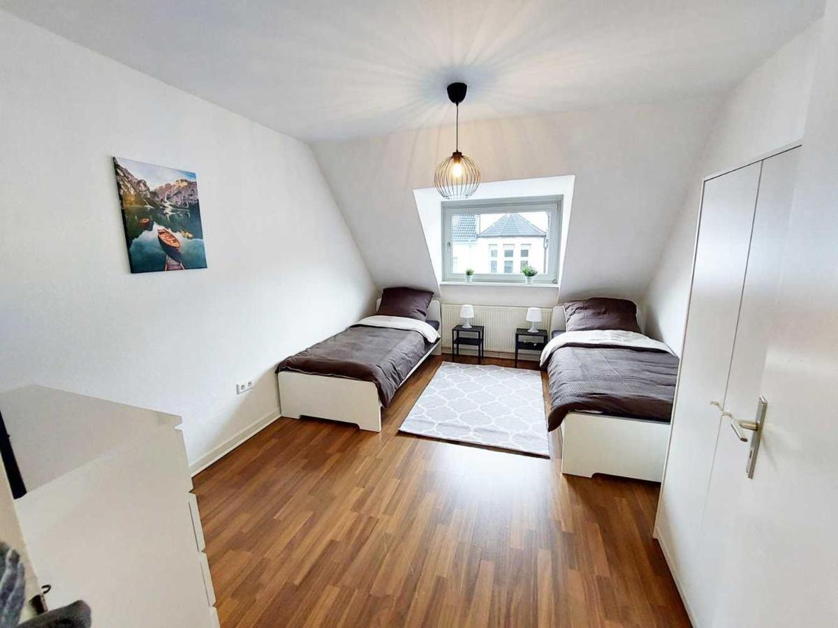 Cozy Apartment With Garden In Gelsenkirchen Exteriör bild