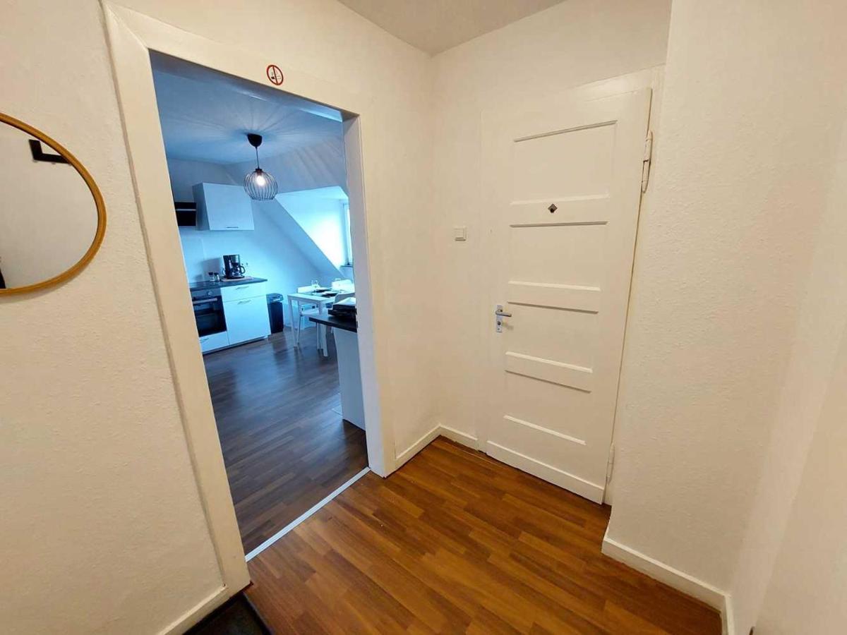 Cozy Apartment With Garden In Gelsenkirchen Exteriör bild