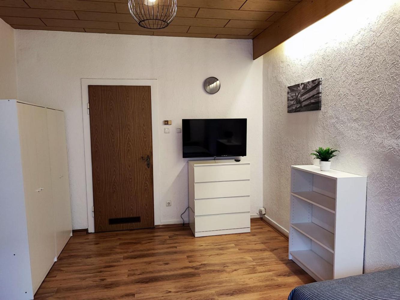 Cozy Apartment With Garden In Gelsenkirchen Exteriör bild