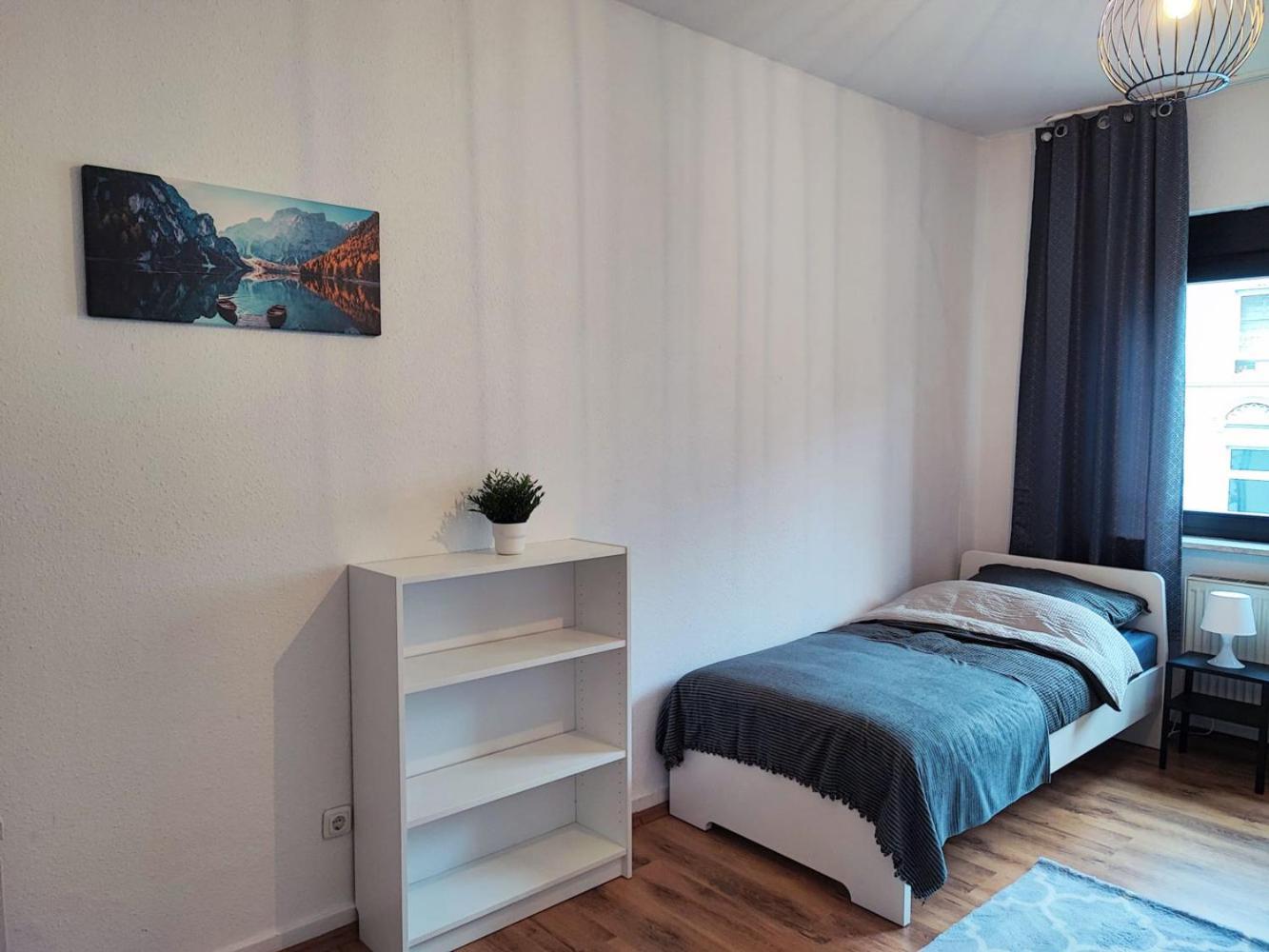 Cozy Apartment With Garden In Gelsenkirchen Exteriör bild