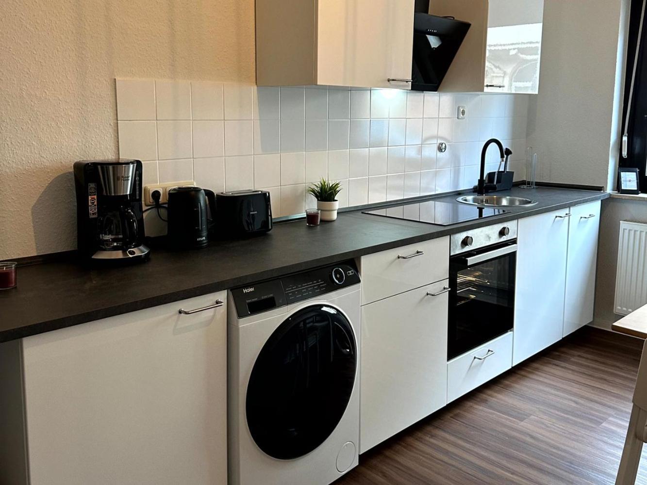 Cozy Apartment With Garden In Gelsenkirchen Exteriör bild